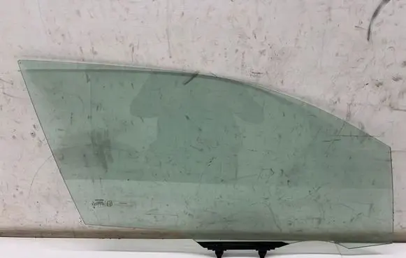 Toyota C-HR II Front door window glass four-door