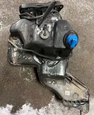 Volkswagen Sharan AdBlue liquid reservoir 7N0131877J
