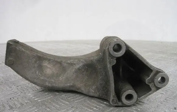 BMW 2 Active Tourer U06 Gearbox mounting bracket A1692410301