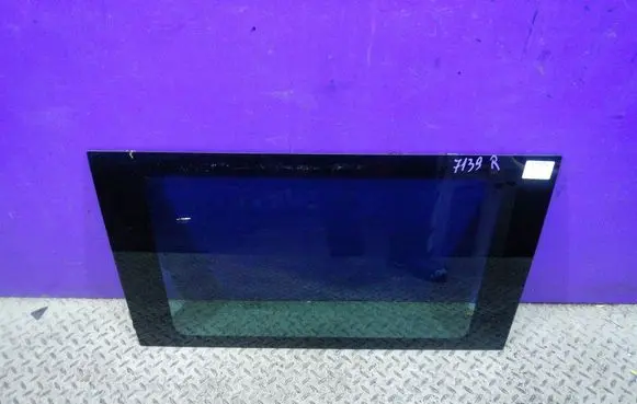 Rear side window