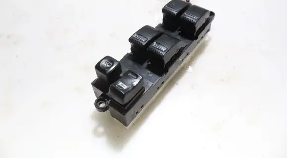 Nissan Altima Electric window control switch