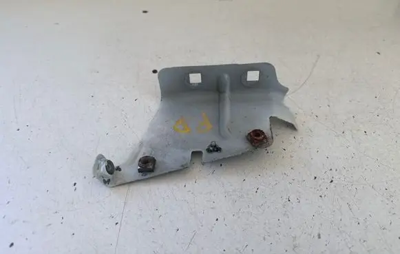 Renault Master III Fender mounting bracket 641020003R