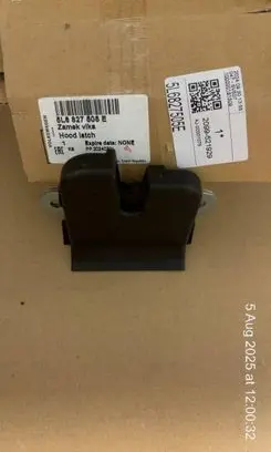 Skoda Yeti (5L) Tailgate/trunk/boot lock/catch/latch 5l6827505e
