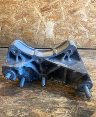 Opel Astra K Gearbox mounting bracket 42496573