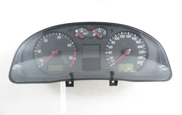 Volkswagen PASSAT B5 Speedometer (instrument cluster) 3B0920822A