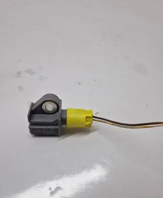 Mercedes-Benz C W204 Airbag deployment crash/impact sensor A2048201985