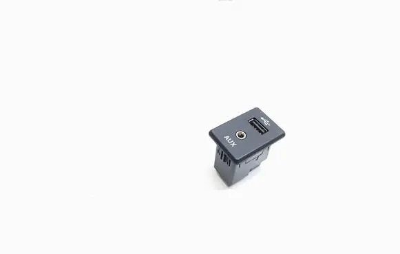 Nissan X-Trail T32 AUX in-socket connector 795405004