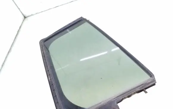 Mazda 5 Sliding door window/glass AS3