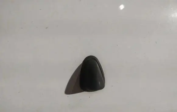 Windshield washer spray nozzle