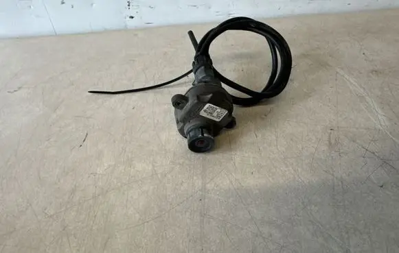 BMW 5 F10 F11 Front bumper camera 9240352