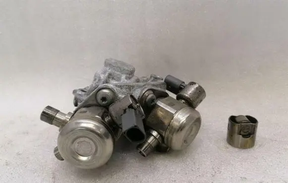 Mercedes-Benz CLS C218 X218 Fuel injection high pressure pump A2780700201 A2780700601