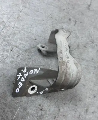 Ford Mondeo MK V Fender mounting bracket DG93F16A091AA