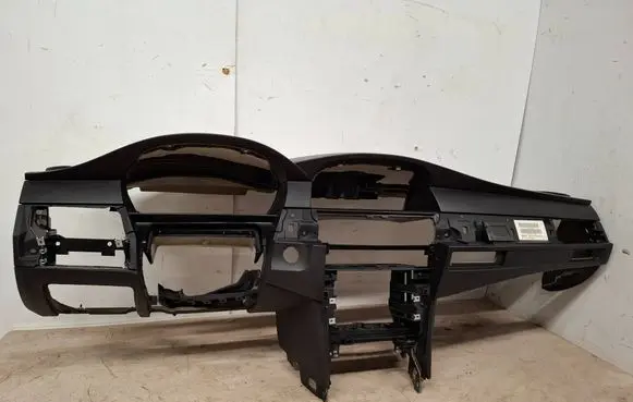 BMW 5 E60 E61 Dashboard 7198510 52758211