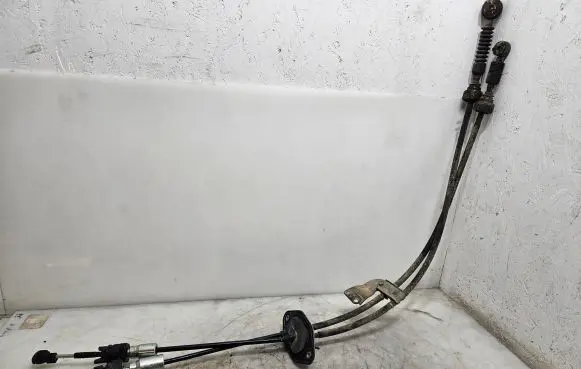 Honda CR-V Gear shift cable linkage