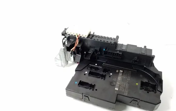 Mercedes-Benz E A207 Fuse module A2129004401