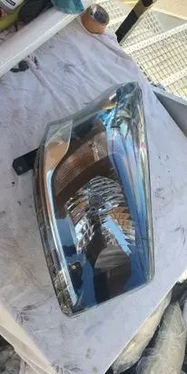 Opel Vivaro Headlight/headlamp 260108099R