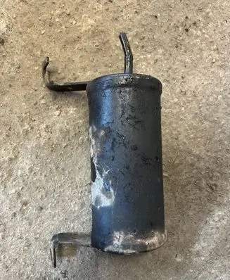 Vacuum air tank