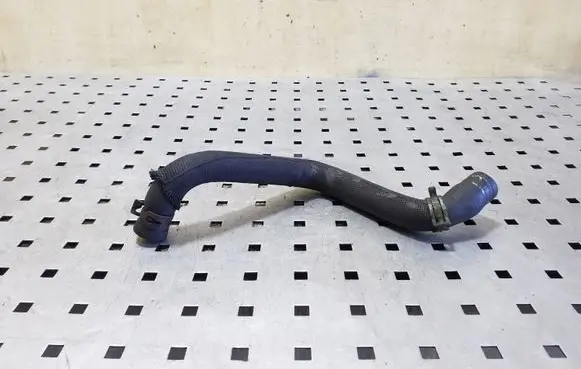 Nissan NV400 Engine coolant pipe/hose
