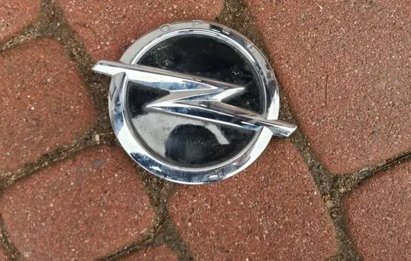 Opel Insignia B Tailgate release/open handle 18TYS