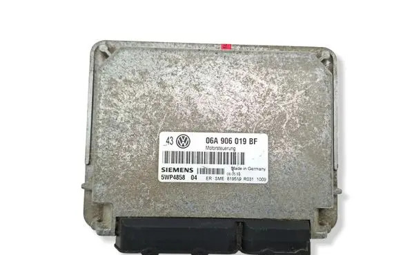 Volkswagen Golf IV Engine control unit/module 06A906019BF 5WP485804