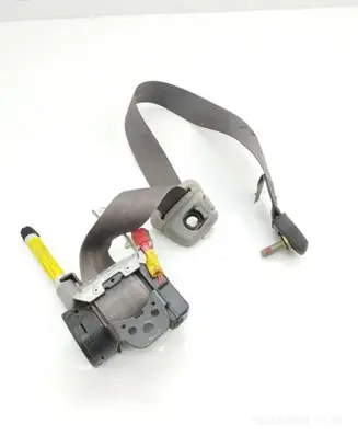 Mitsubishi Space Star Front seatbelt 570521799R