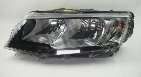 Skoda Octavia Mk3 (5E) Headlight/headlamp 5E1941015