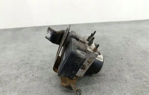 Suzuki Swift I ABS Pump 