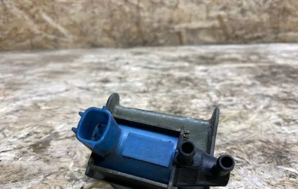 Nissan 350Z Vacuum valve A83600
