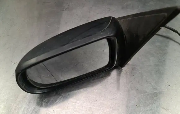 Mazda 626 Front door electric wing mirror E13010142 E13020142
