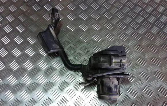Intake resonator