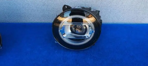 Mercedes-Benz G W463 2nd Gen Headlight/headlamp A4639061702