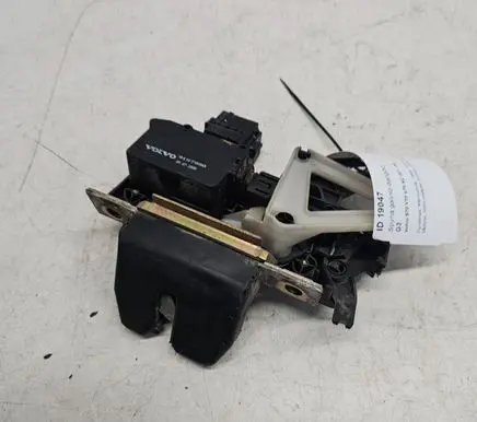 Volvo S70 V70 V70 XC Tailgate/trunk/boot lock/catch/latch 9187990