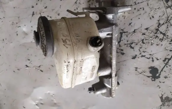Toyota Corolla E110 Master brake cylinder 4722112100