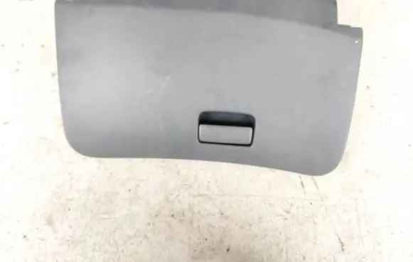 Nissan Almera N16 Glove box