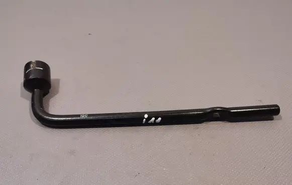 Hyundai i10 Wheel nut wrench 
