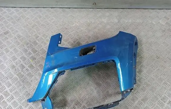 Audi Q2 - Front bumper corner part panel trim 81A807437A 1A807437C