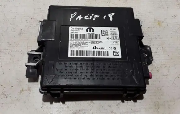 Chrysler Pacifica Other control units/modules 821623087A