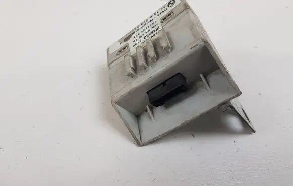 BMW 3 E46 Yaw turn rate sensor 6923215 55892110