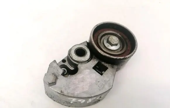 KIA Carens I Generator/alternator belt tensioner