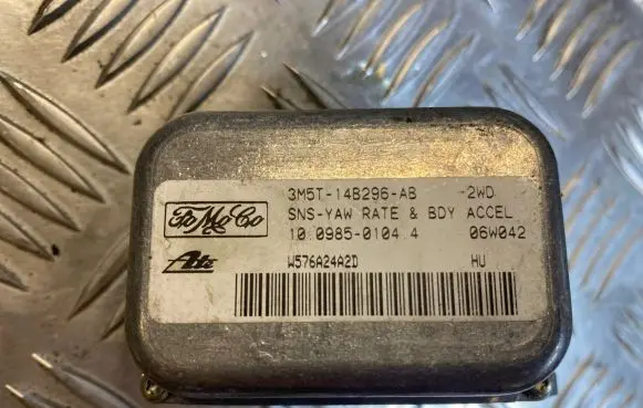 Volvo V50 ESP acceleration yaw rate sensor 3M5T14B296AB 10098501044 W576A24A2D