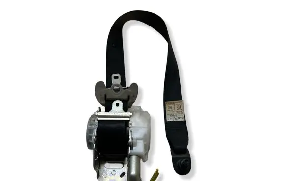 Toyota Avensis T270 Front seatbelt J082501