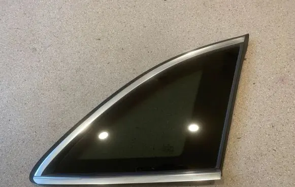 Mercedes-Benz GLC C254 Rear side window A2546704400