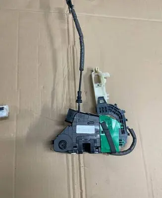Hyundai i30 Coupe door lock (next to the handle) 81320-g3020