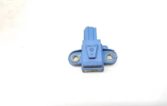 Volkswagen Golf Plus Airbag deployment crash/impact sensor 1K0955557A