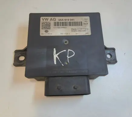 Volkswagen PASSAT B7 Start/Stop control module 3AA919041