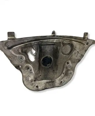 BMW 5 F10 F11 Engine splash shield/under tray 6777727