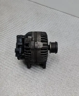 Nissan Qashqai Generator/alternator 8200728292 0124525140