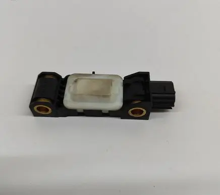 Mitsubishi Colt Airbag deployment crash/impact sensor PMR587419 A454500117