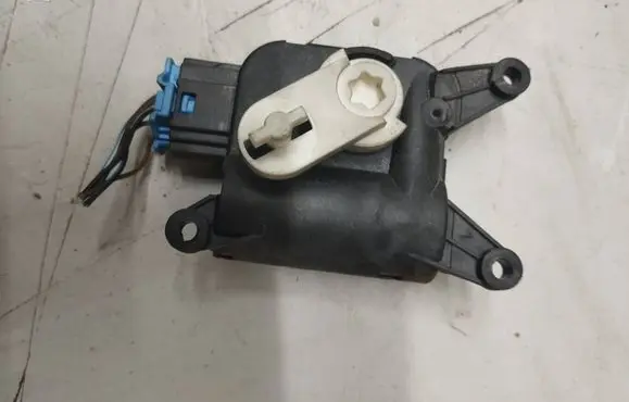 Volkswagen Golf V Air flap motor/actuator 0132801340 1K1907511C 983384KF