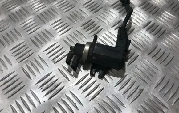 Volkswagen Golf IV Turbo solenoid valve 1j0906627 72290320